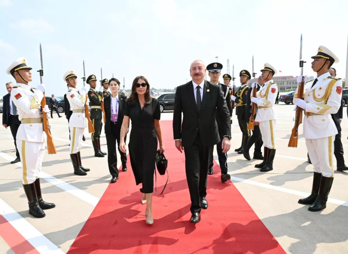 Завершился рабочий визит Ильхама Алиева в Китай фото