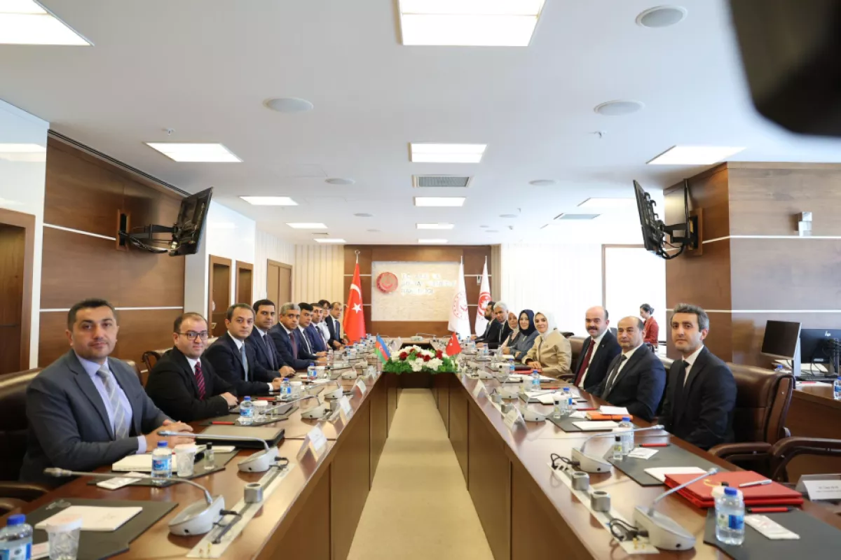 Азербайджан подписал турецкую декларацию о попечительских семьях ФОТО